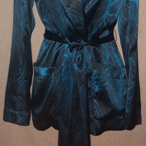 Y2K French Connection Satin Smoking Jacket | Size 6 - Picture 13 of 15